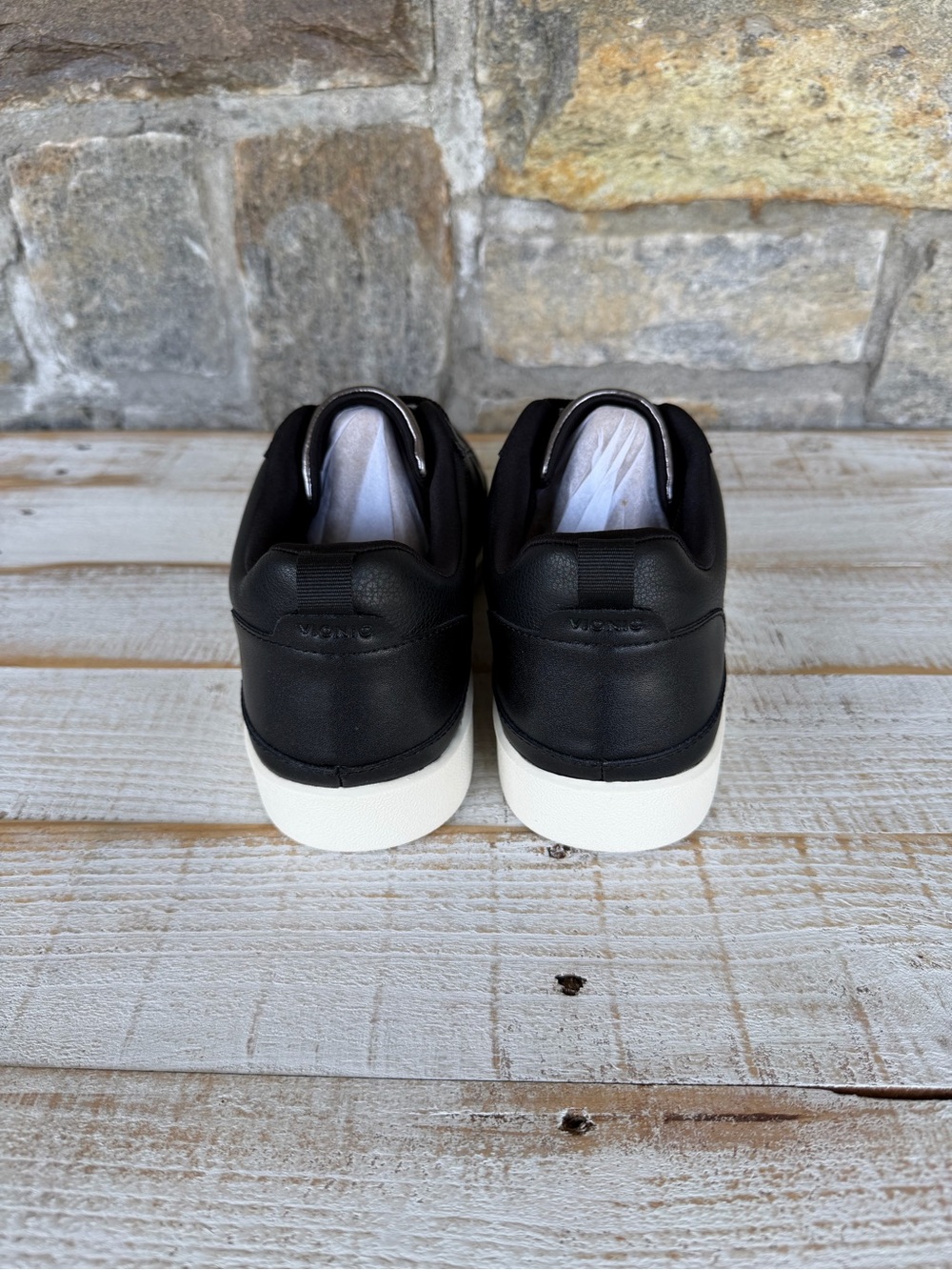 Vionic Elise Women’s Black Low-Top casual comfort Sneakers with White Sole-NWT - Picture 4 of 8